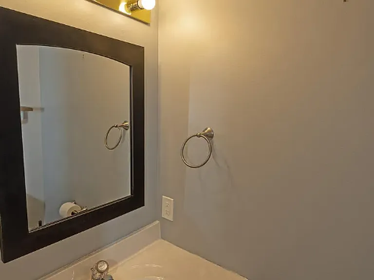 2165 Saint Clair Ct — Photo 10