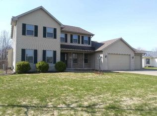 W5851 Geranium Dr, APPLETON, WI 54915