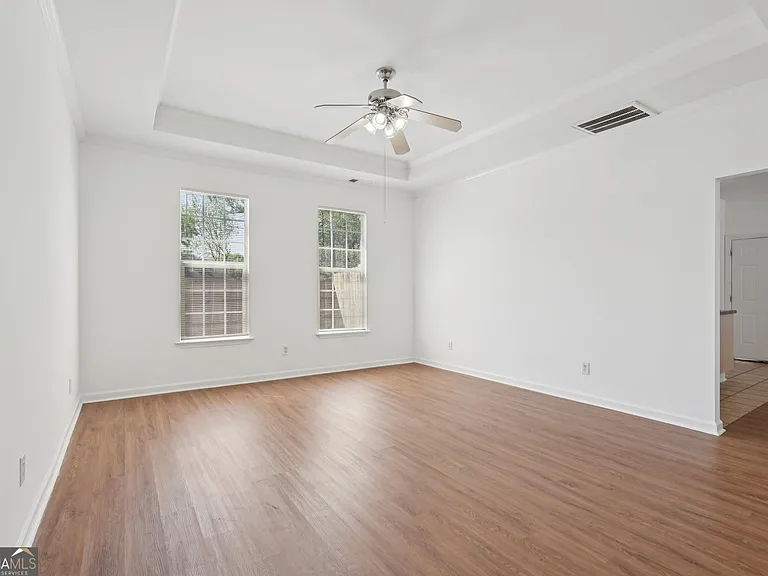 2596 Bates St SE — Photo 6