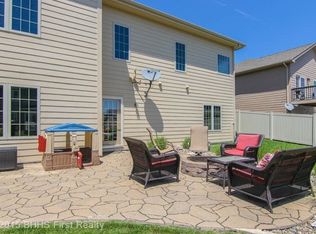 7128 Reed Ln, West Des Moines, IA 50266