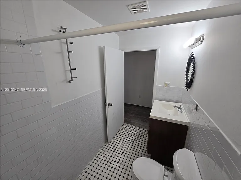 1345 Pennsylvania Ave #5B — Photo 12