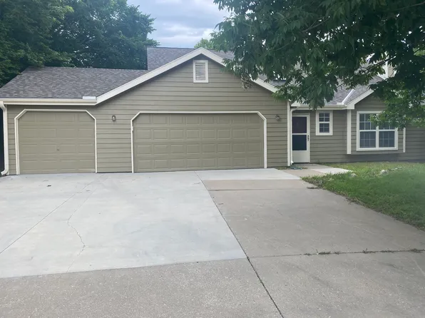 4816 W 25th St, Lawrence, KS 66047