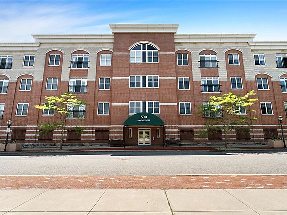 2nd image of 500 Union St #5209