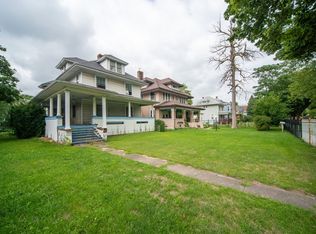 200 N Parkside Ave, Chicago, IL 60644