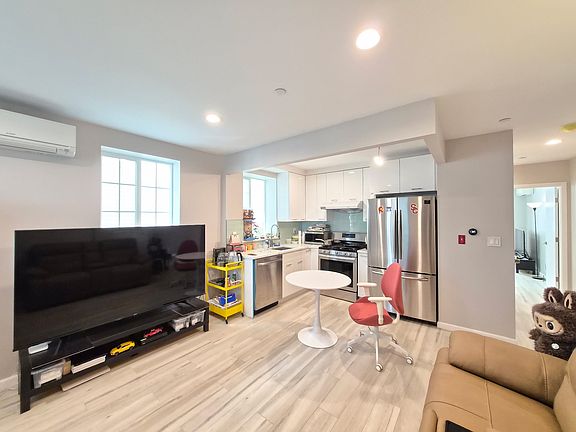 2nd image of 8154 Bay 16 St #2B