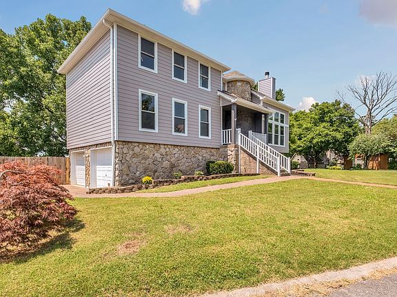 3rd image of 1500 Trailwood Ct