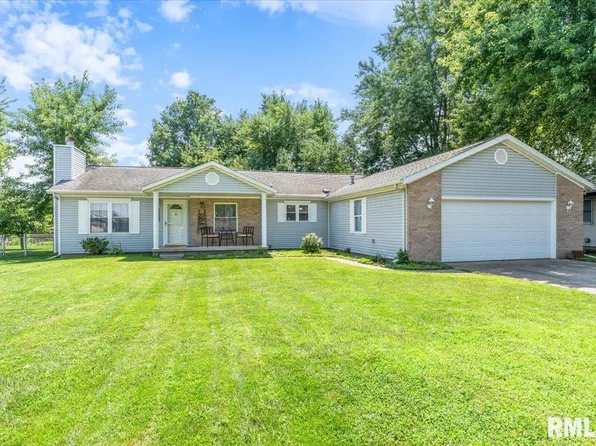 19 Santa Fe Dr, Auburn, IL 62615