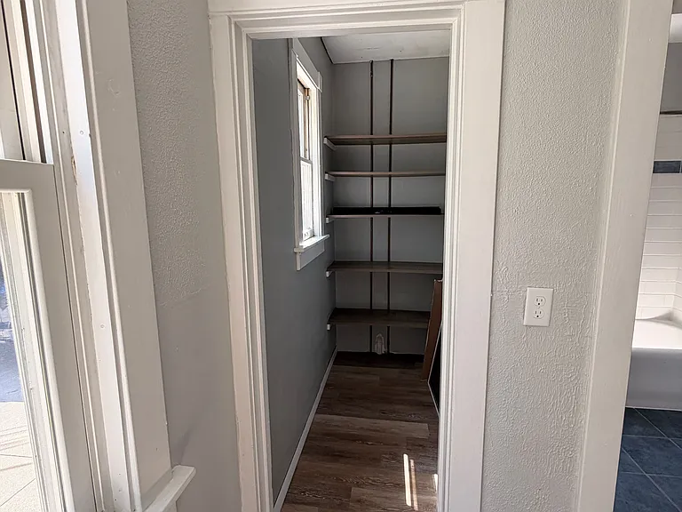 2 bed, 900 sqft, $1,495 — Photo 6