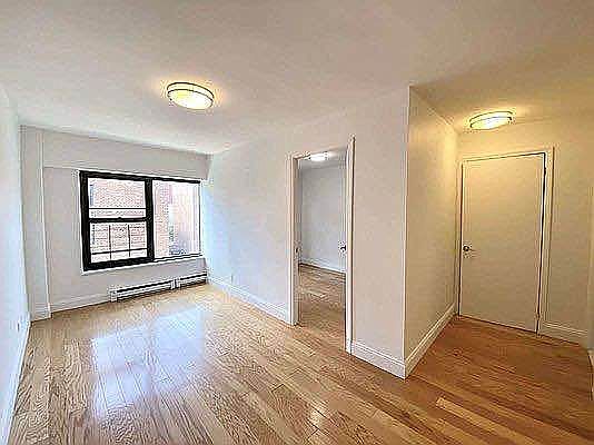 3rd image of 301 W 130th St #D5