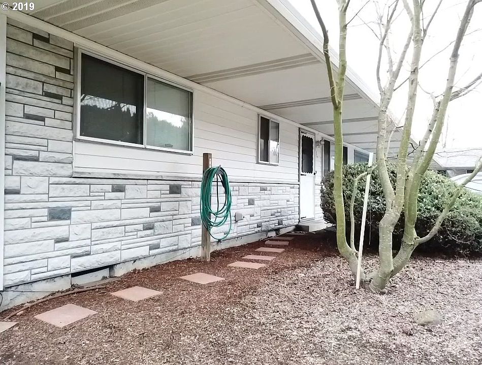1st image of 315 SE 157th Ave