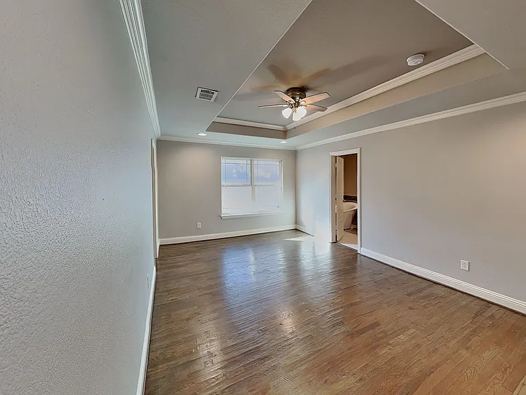 2828 Livingston Ave — Photo 7
