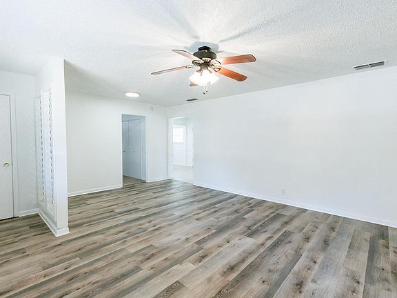 5th image of 4308 40th St