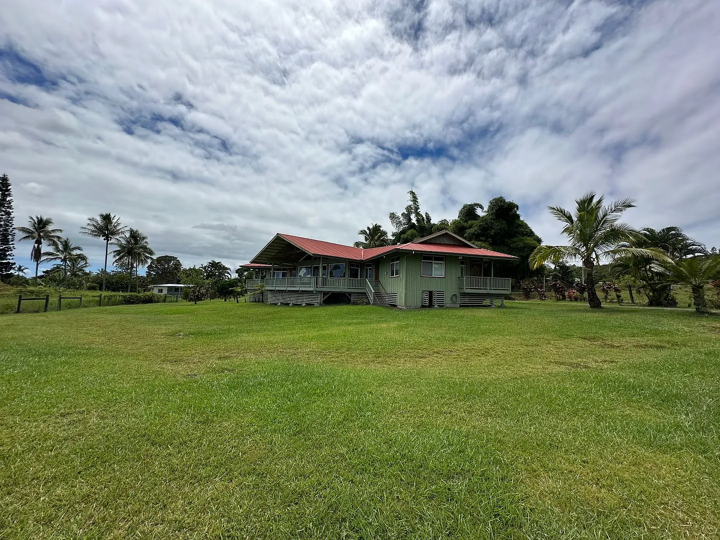 4 Bedroom/ 2.5 Bath — Photo 1