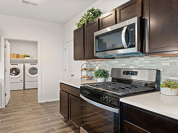 5th image of 3296 Dijamant SE