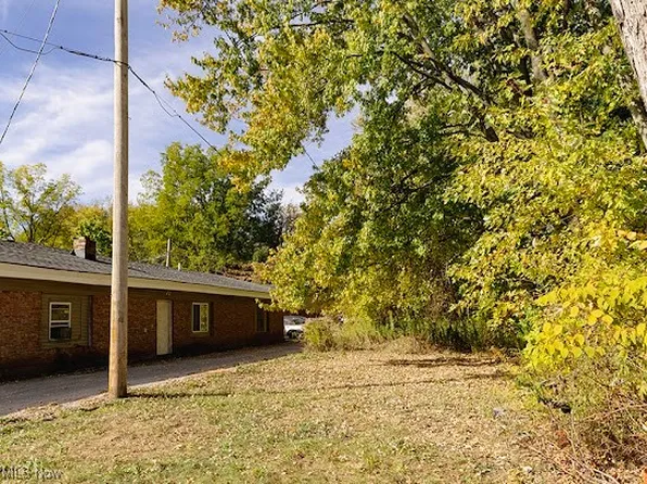 336 Furnace St, Elyria, OH 44035