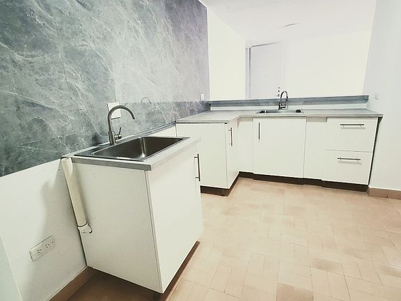 5th image of 3 Laguna #11