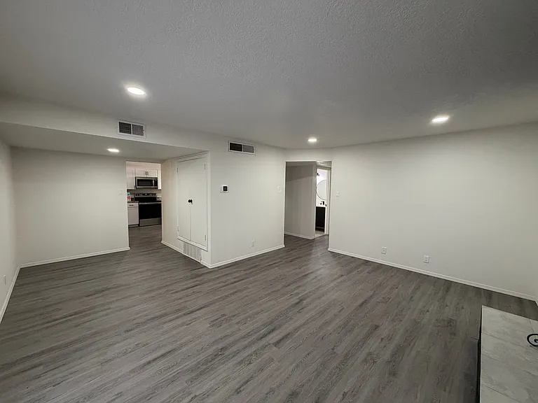 5608 Drake Ave NW — Photo 18