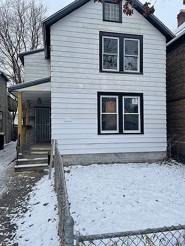 1600 E 49th St Photo 1