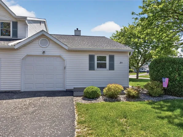 31 Chestnut Ct #D, Hilton, NY 14468