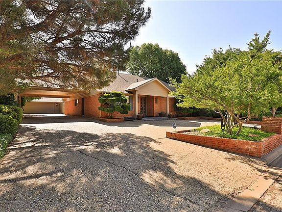 3rd image of 49 Hoylake Dr