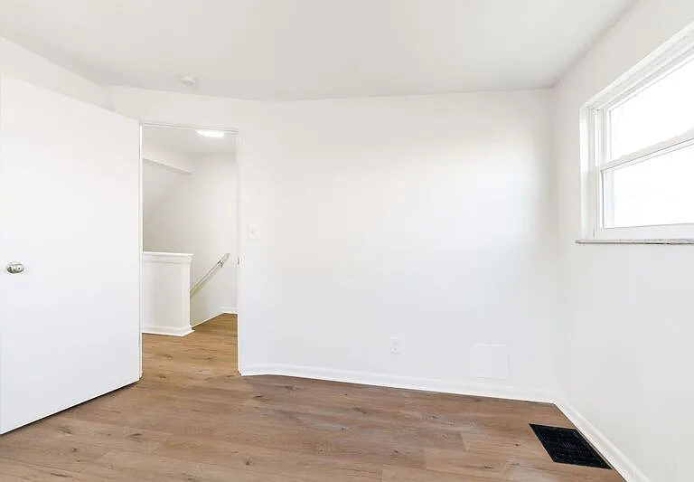4040 Halsey Pl — Photo 12