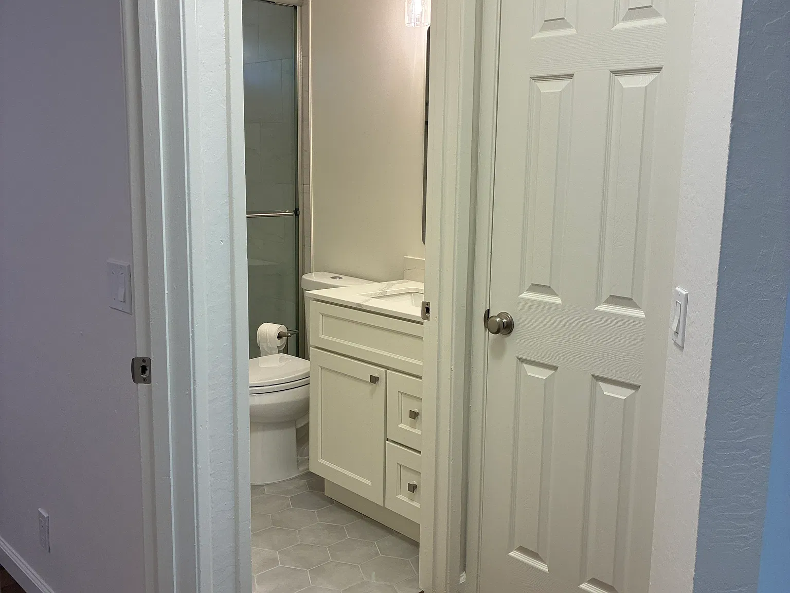 2 bed, $2,600 — Photo 4
