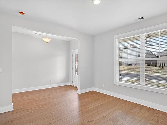 5th image of 212 Villa Rica Spgs