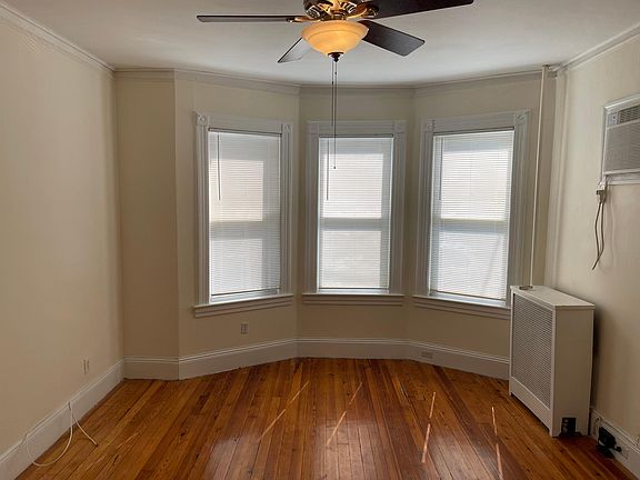 5th image of 115 Hauxhurst Ave #1