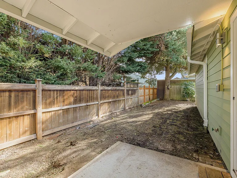 2936 SE Clay St — Photo 22