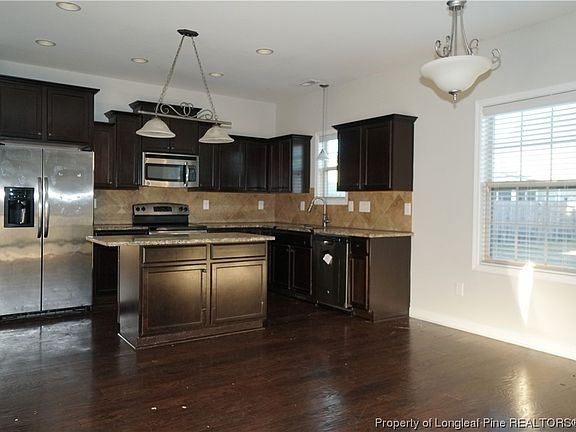 4th image of 378 Wedgefield Dr