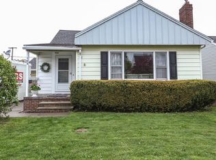 198 Queensboro Rd, Rochester, NY 14609