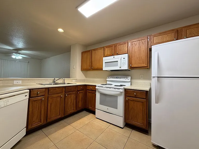 8550 Argyle Business Loop #301 — Photo 7