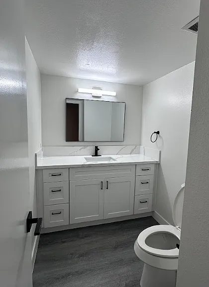 770 Hampshire Ln — Photo 19