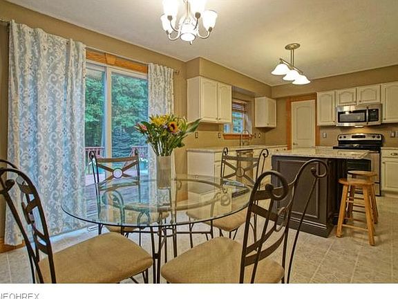 3rd image of 4656 Spinnaker Ct