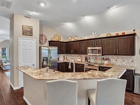 4th image of 11133 Clearstream Ln