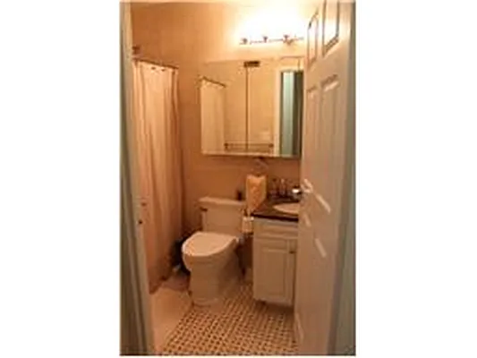 Rented by Douglas Elliman | media 22