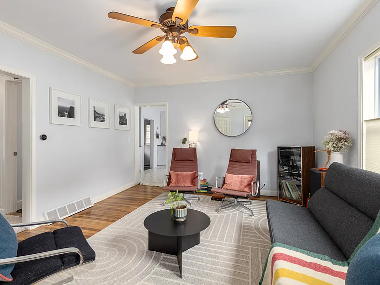 46 Caroline Pl NE — Photo 4
