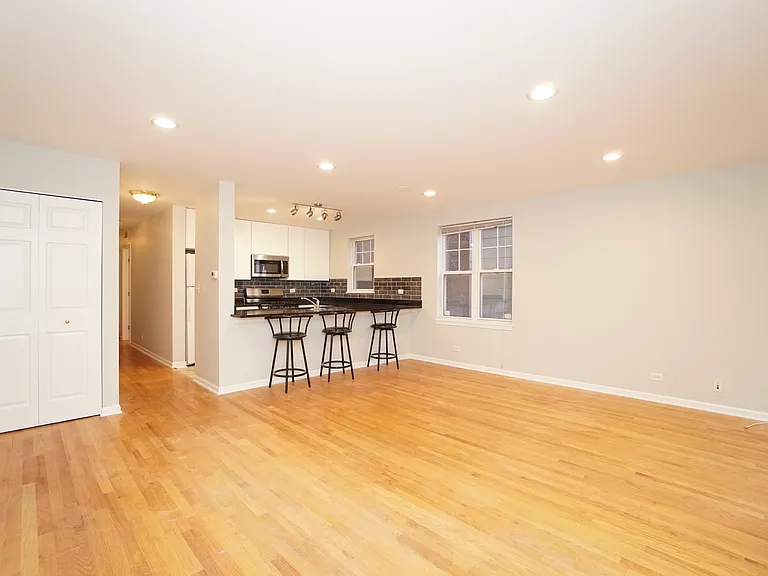 1103 N Crosby St #A — Photo 8