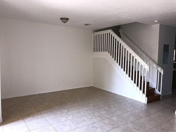 2nd image of 1539 SE 31st Ct