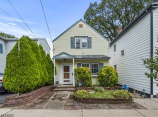 415 1st St, Carlstadt, NJ 07072