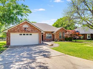 181 Cypress Point, Meadowlakes, TX 78654