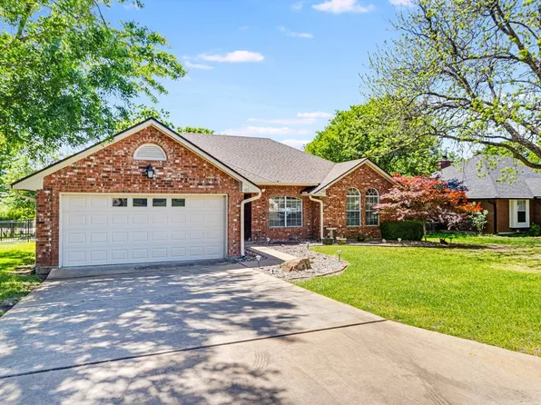181 Cypress Point, Meadowlakes, TX 78654