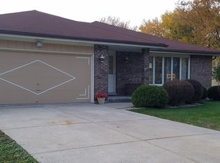 18700 Springfield Ave, Flossmoor, IL 60422