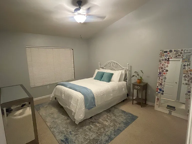 1042 Vista Cay Ct — Photo 15