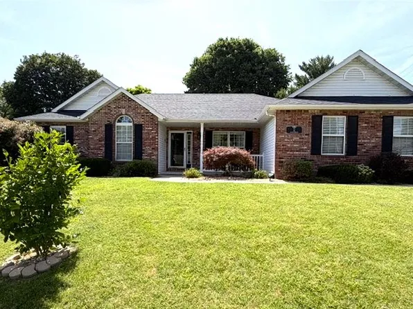 2 Grandbrook Blvd, Collinsville, IL 62234