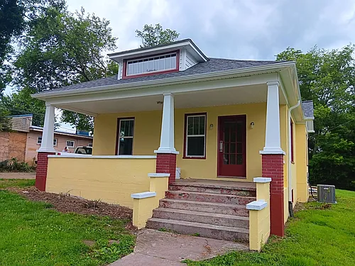 1813 7th St Photo 1