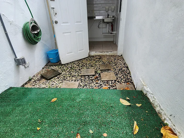 Calle San Rafael — Photo 13