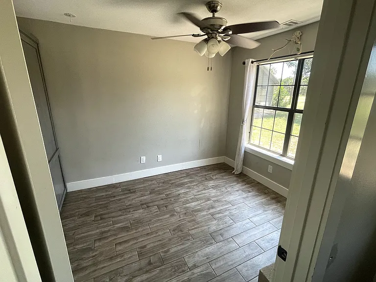 15818 Hamilton Pool Rd — Photo 27