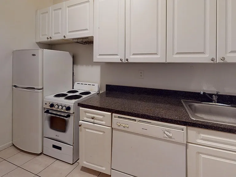 7 W 103rd St #1A — Photo 9