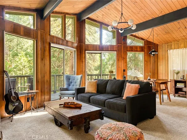 449 Cedarbrook Dr, Twin Peaks, CA 92391